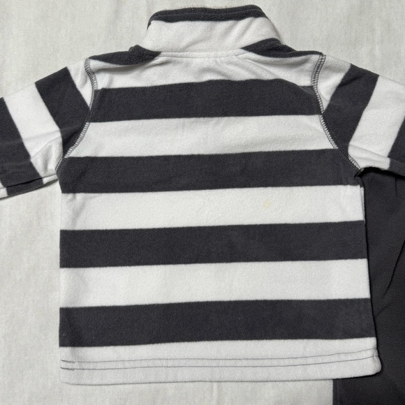 ❤️4 for $20❤️ Carter's Boy Striped Fleece Pullover & Pants Set Size  18M - Picture 4 of 10